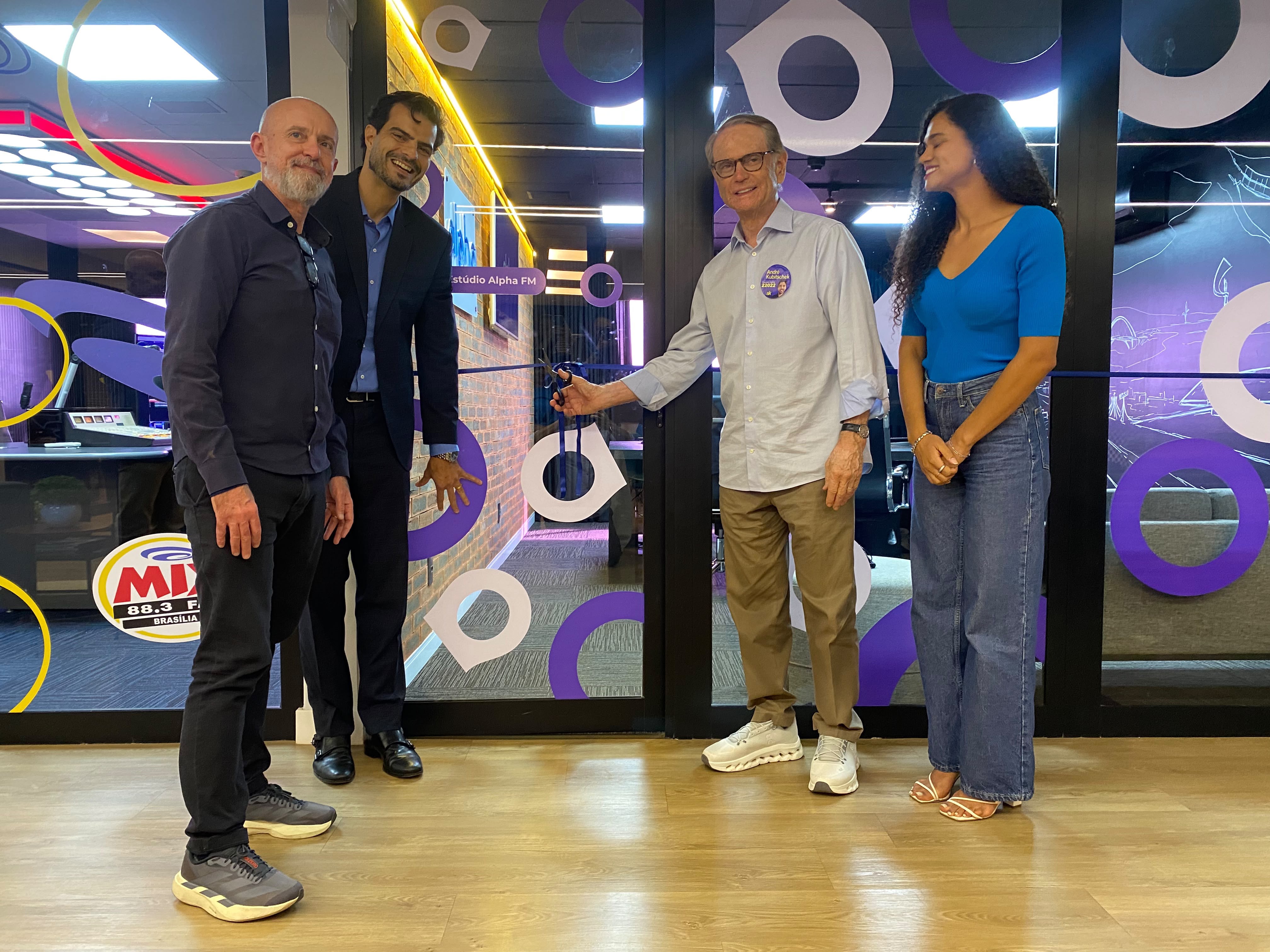 Alpha FM estreia oficialmente em Brasília e fortalece o portfólio do Sistema de Rádios PaulOOctavio